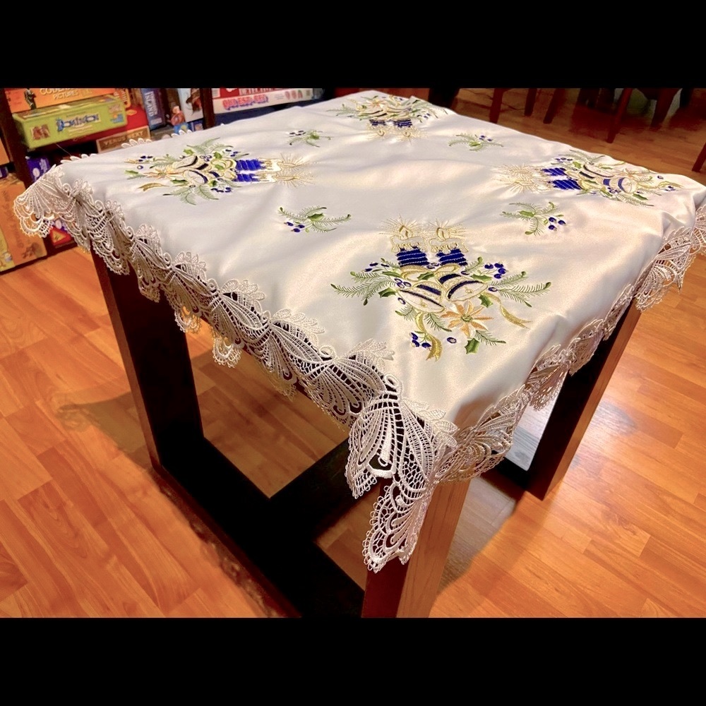 New Blue / Gold Christmas White Lace Square Polyester Embroidery Tabletop Cover